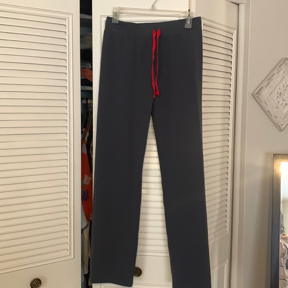 Figs XS straight
